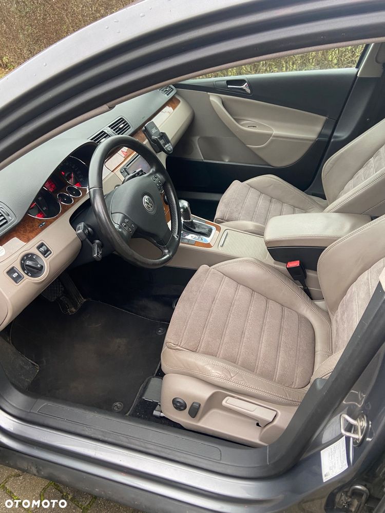 Volkswagen Passat 2.0 TDI DPF DSG Highline - 13