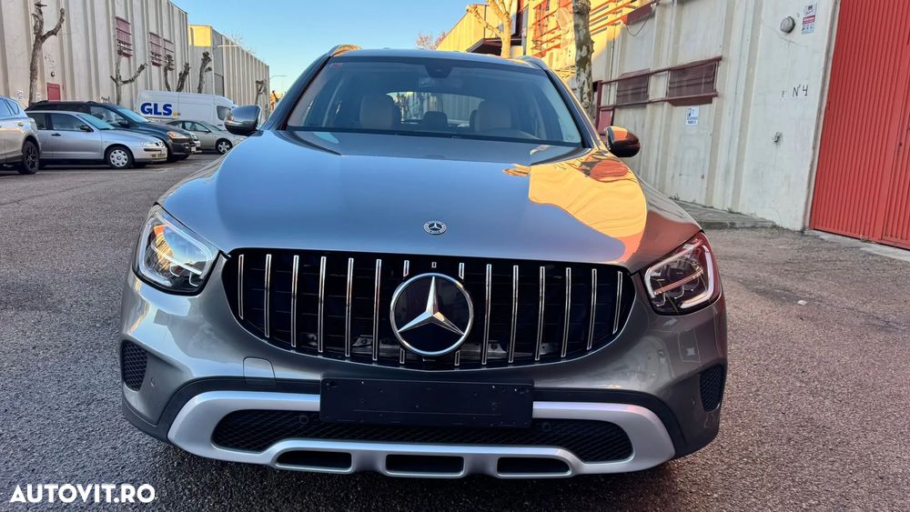 Mercedes-Benz GLC 220 d 4MATIC 9G-TRONIC AMG Line - 10