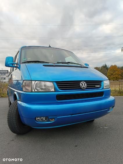 Volkswagen Multivan - 1