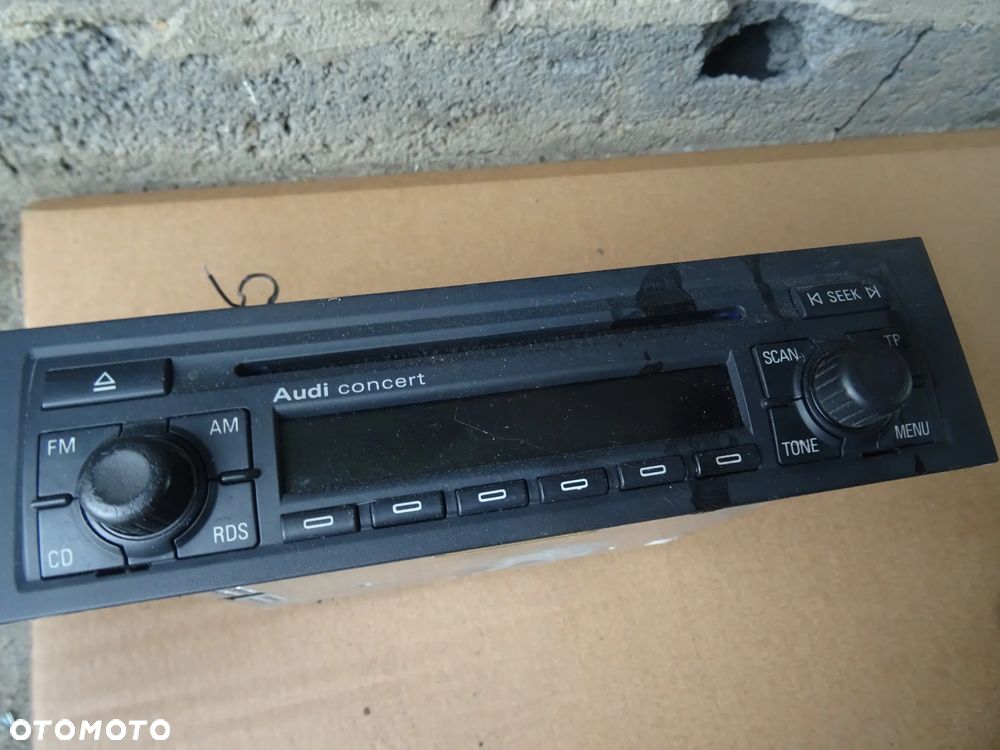 Audi A4 B6 CD 8E0035186J Radio - 1