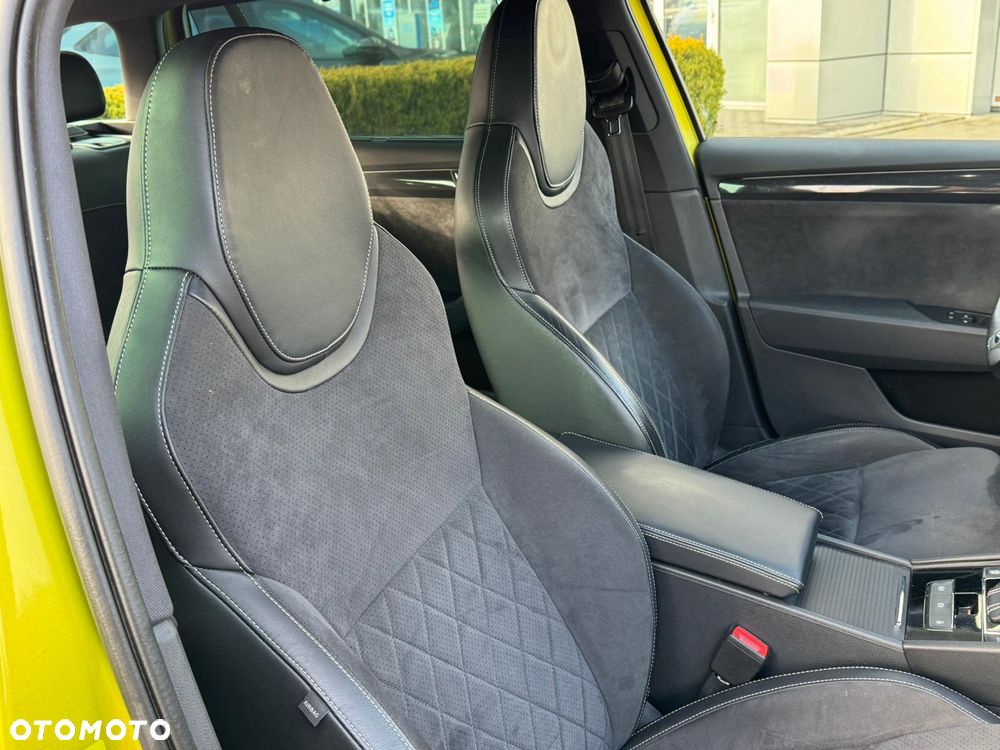 Skoda Superb 2.0 TDI SCR 4x4 Sportline DSG - 23