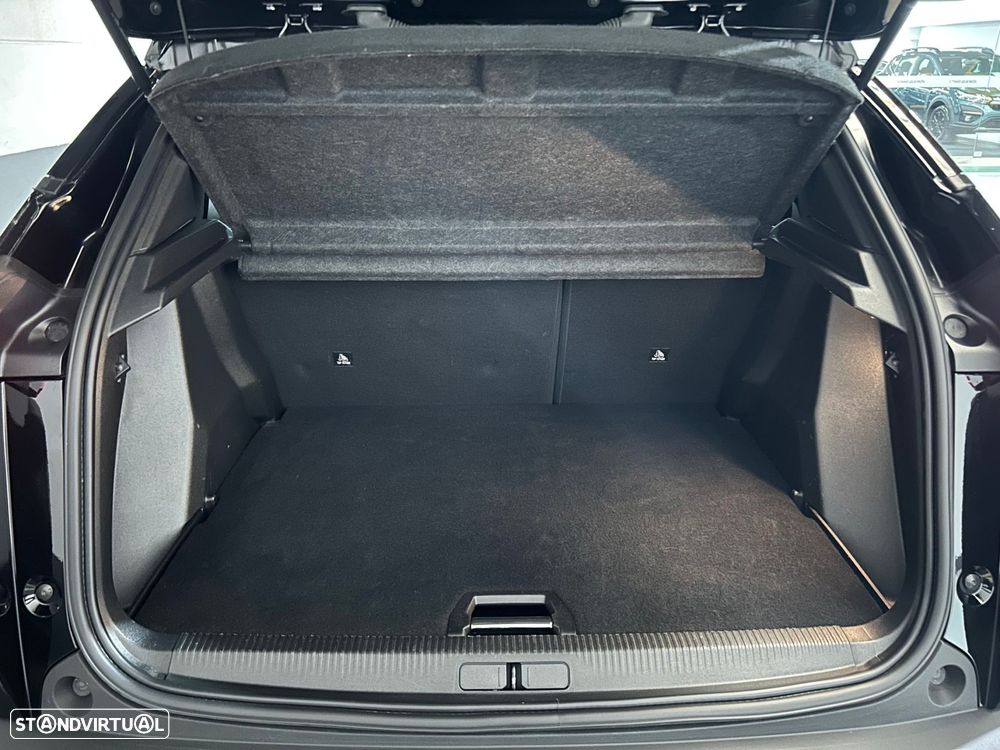 Peugeot 2008 1.2 PureTech Allure Pack - 17