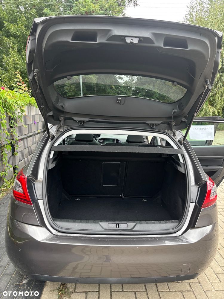 Peugeot 308 1.2 PureTech Active S&S EAT6 - 18