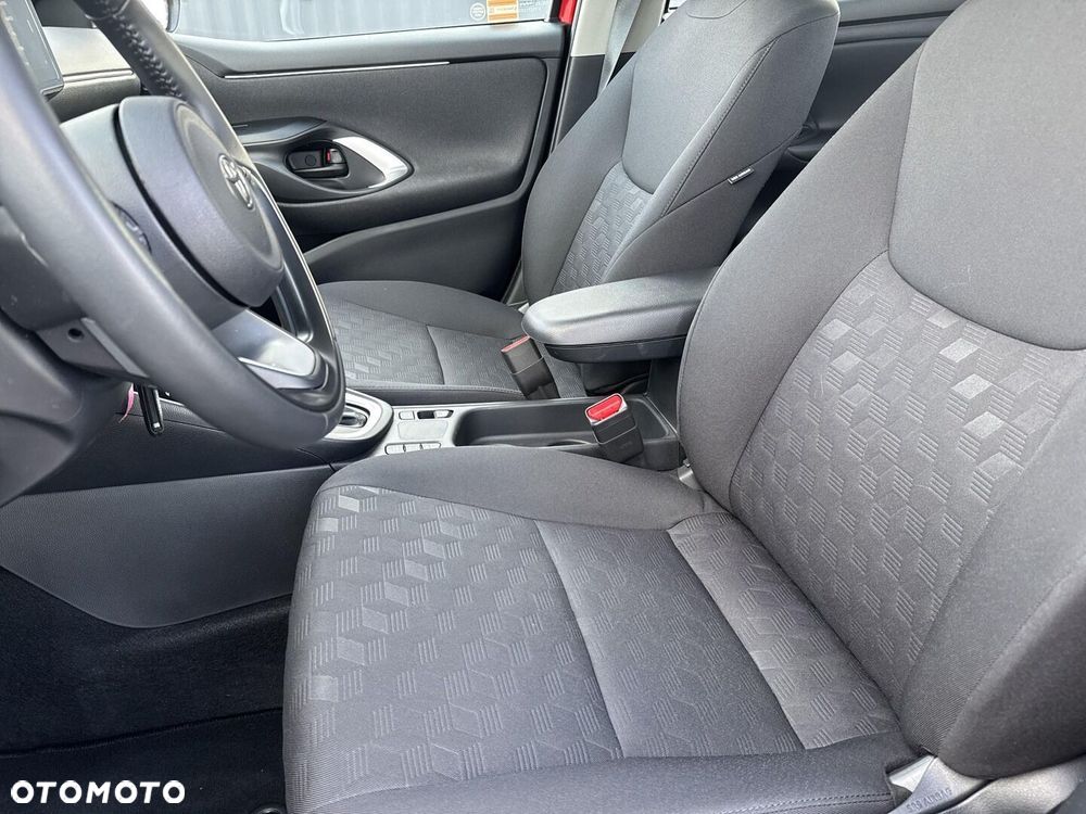Toyota Yaris - 16