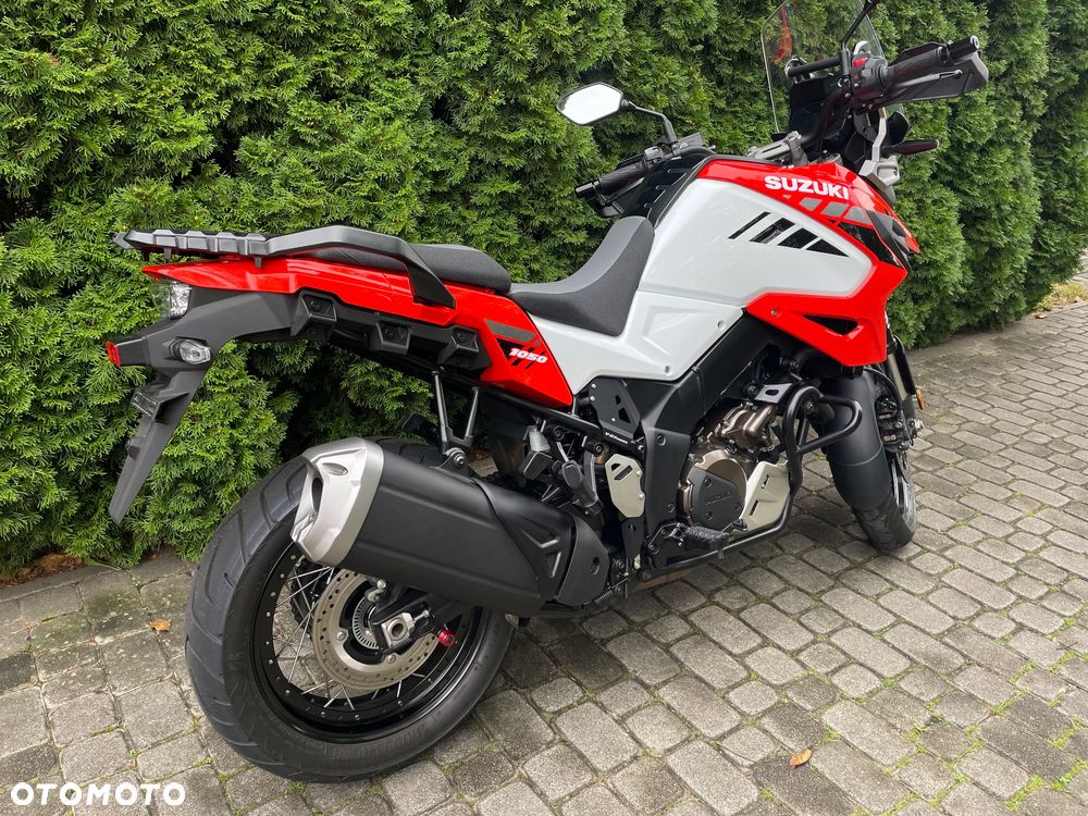 Suzuki DL - 5