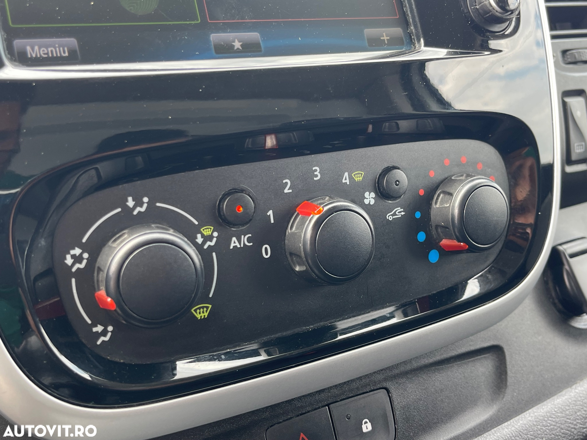 Renault Trafic - 15
