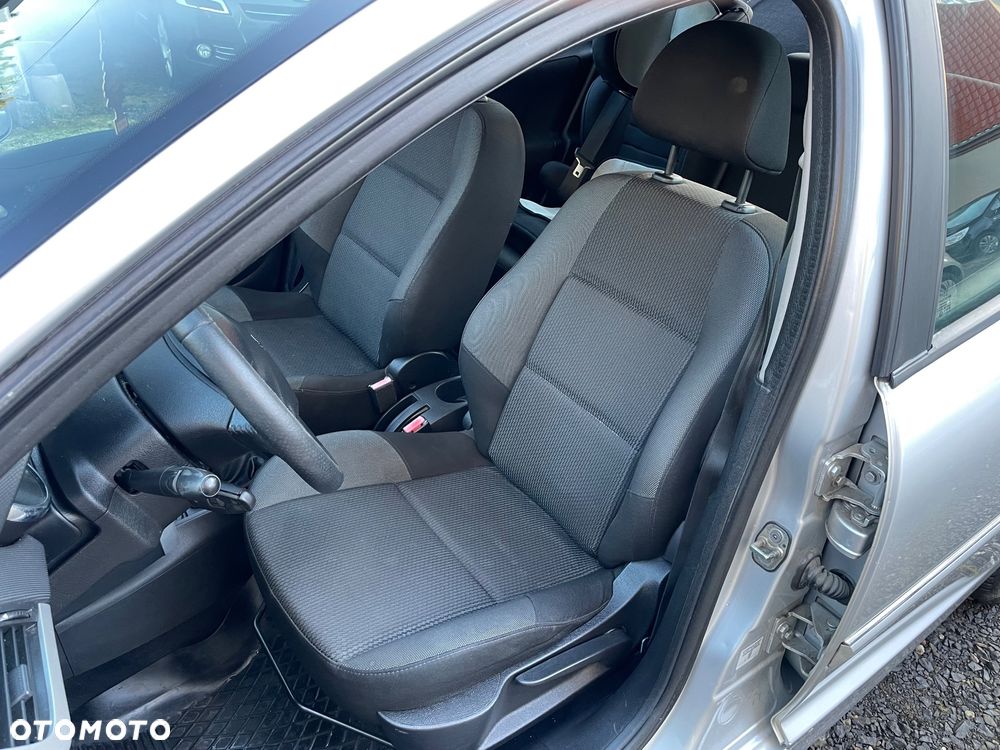 Peugeot 207 HDi FAP 92 Forever - 12