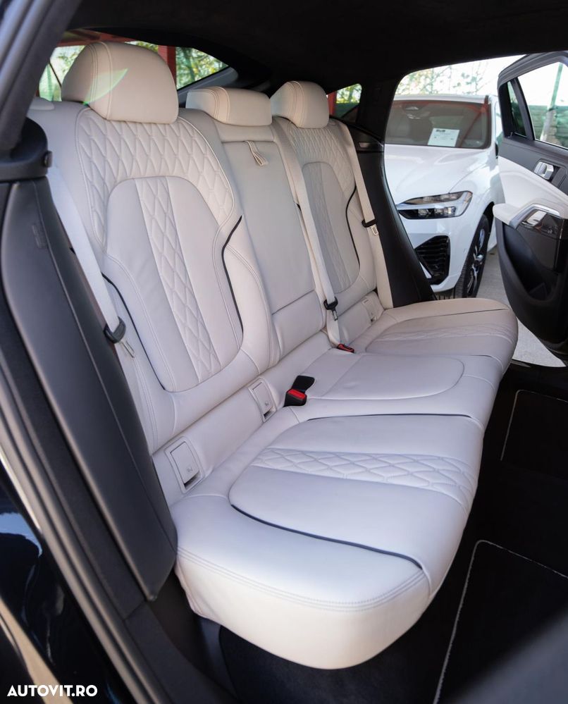 BMW X6 xDrive40i - 11