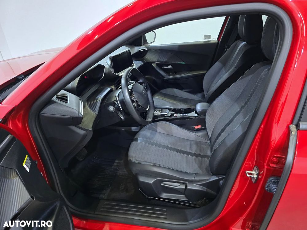 Peugeot 2008 PureTech 130 EAT8 Allure - 6