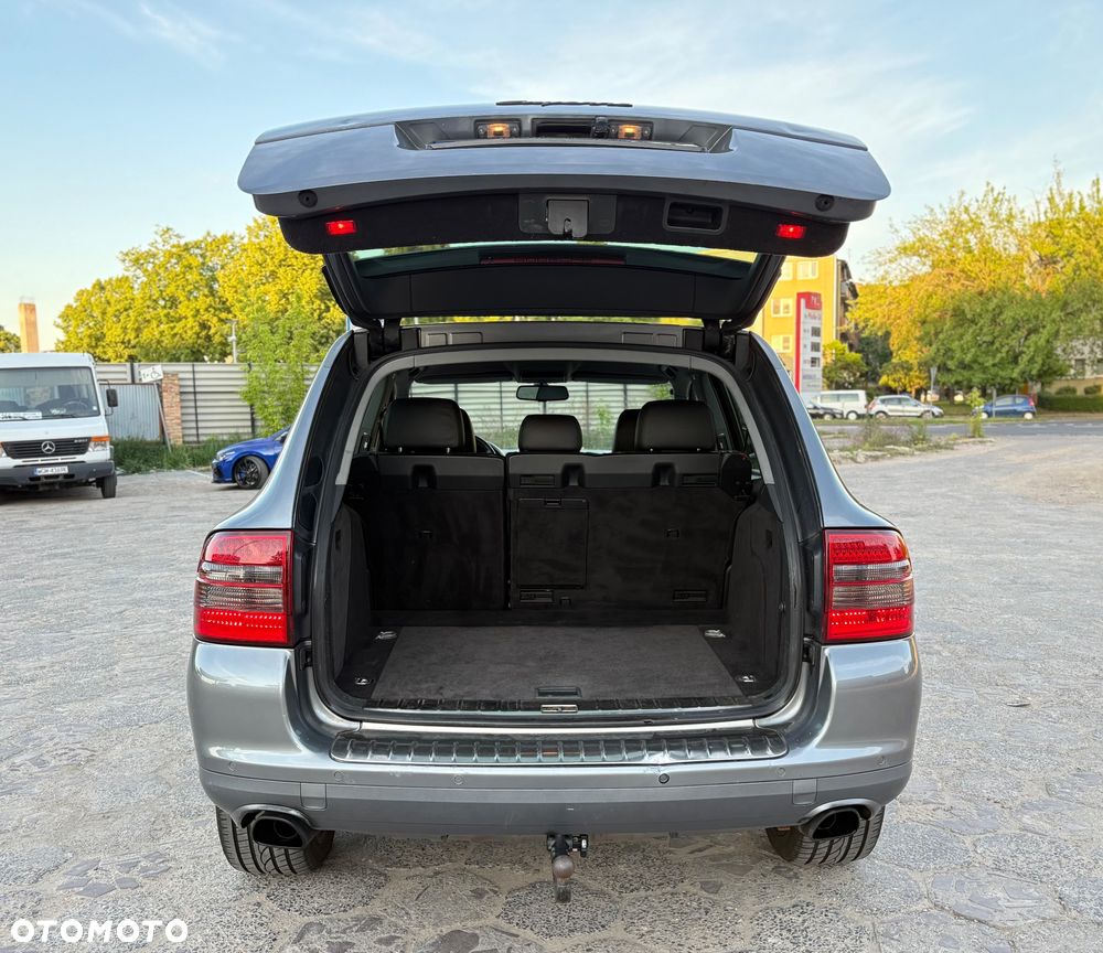 Porsche Cayenne - 8