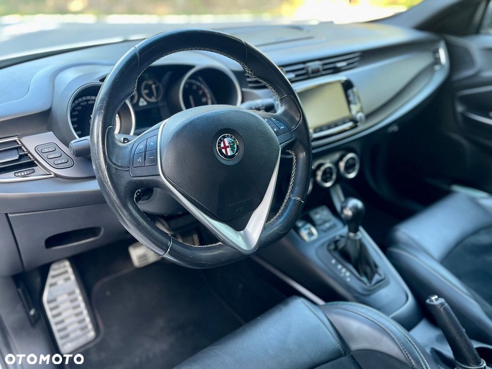 Alfa Romeo Giulietta 1750 TBi QV TCT - 14
