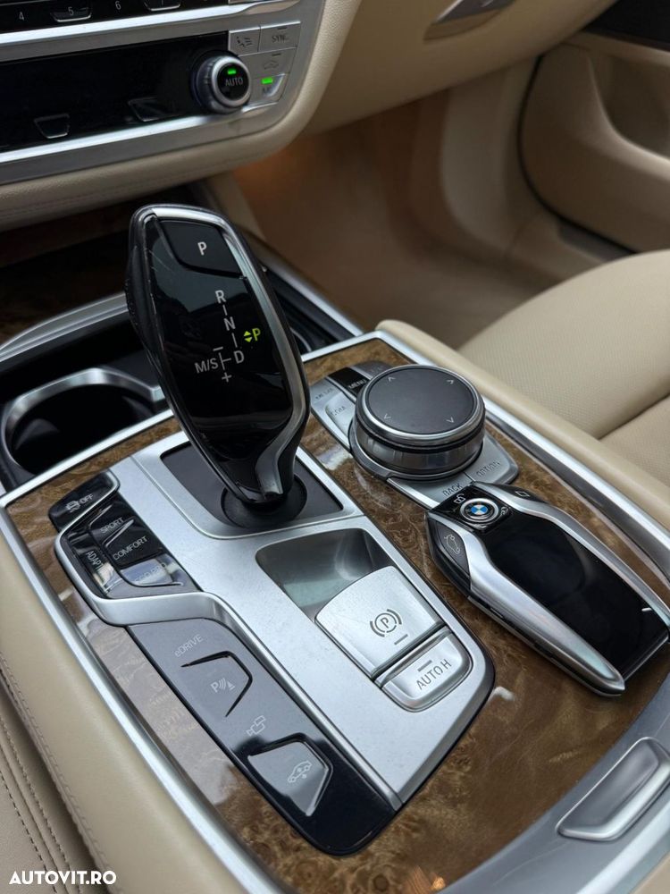 BMW Seria 7 740e iPerformance - 18