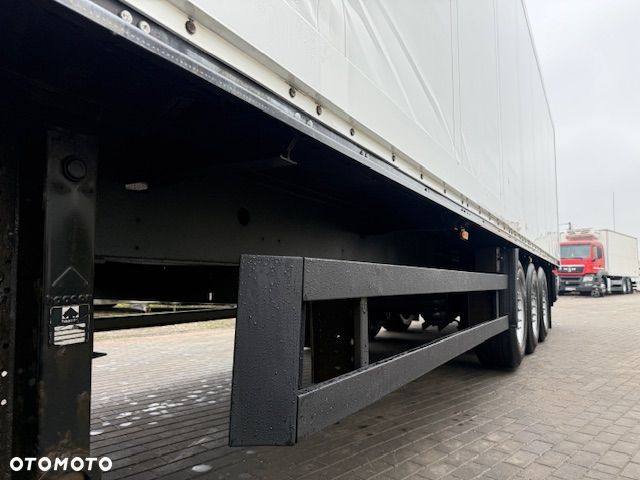 Schmitz Cargobull SKO24 IZOTERMA Naczepa Ciężarowa, OSIE SAF, PODNOSZONA OŚ, RAMA W OCYNKU, ŚCIANA 5,5CM - 8