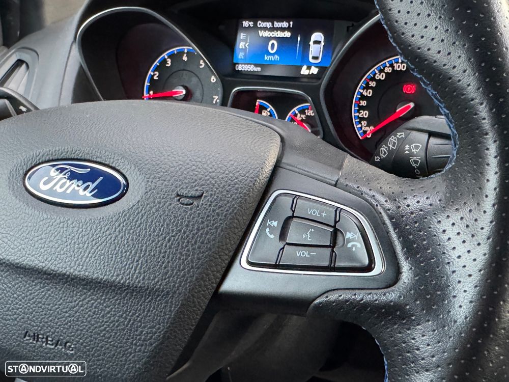 Ford Focus 2.3 EcoBoost RS - 22