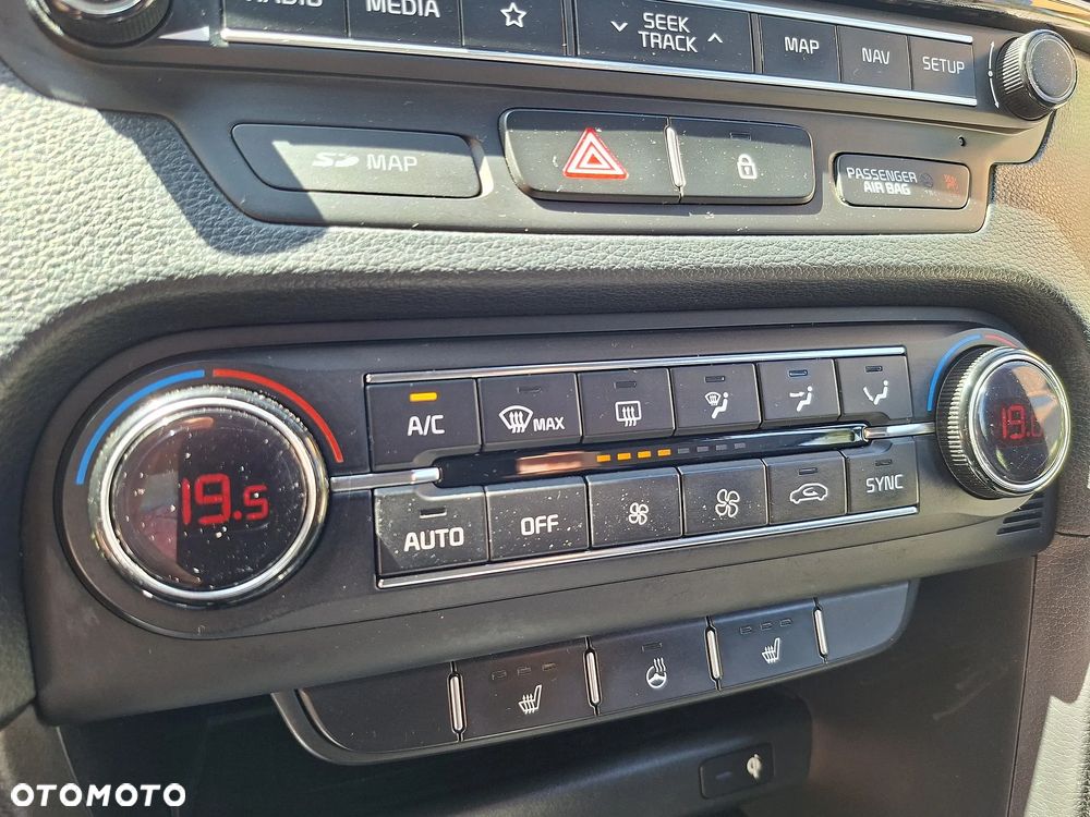 Kia Ceed - 24