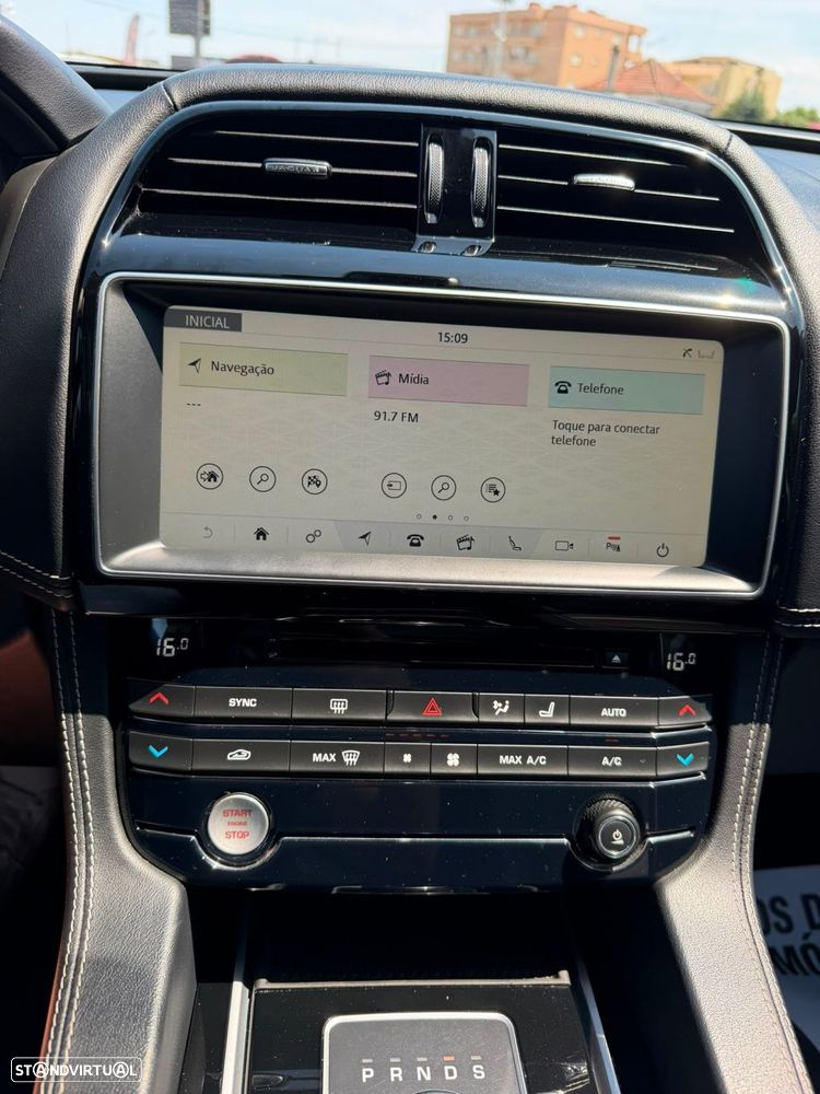 Jaguar F-Pace 2.0 i4D R-Sport Aut. - 41