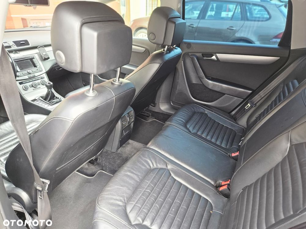 Volkswagen Passat 2.0 TDI Comfortline - 17