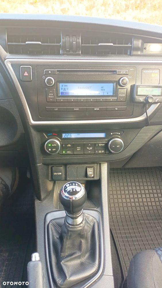 Toyota Auris 1.4 D-4D Comfort - 17