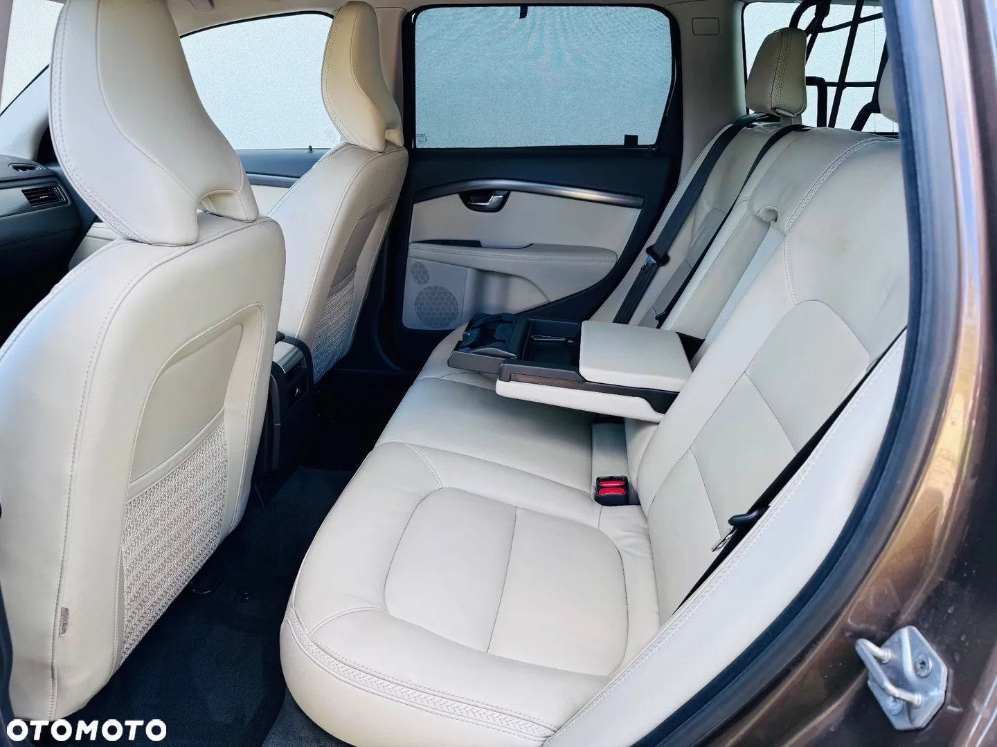 Volvo XC 70 D5 AWD Summum - 8