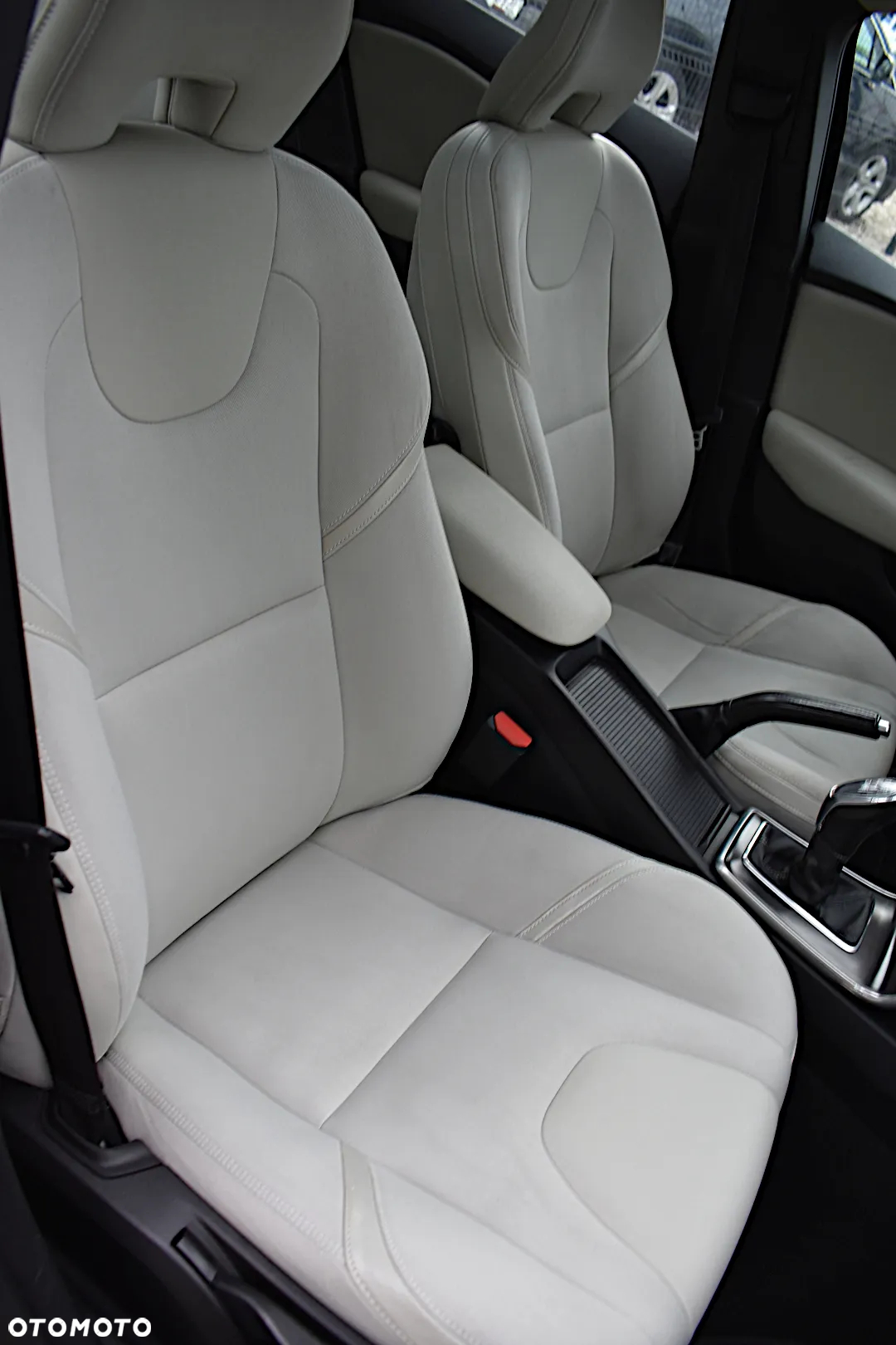 Volvo V40 D2 Momentum - 33