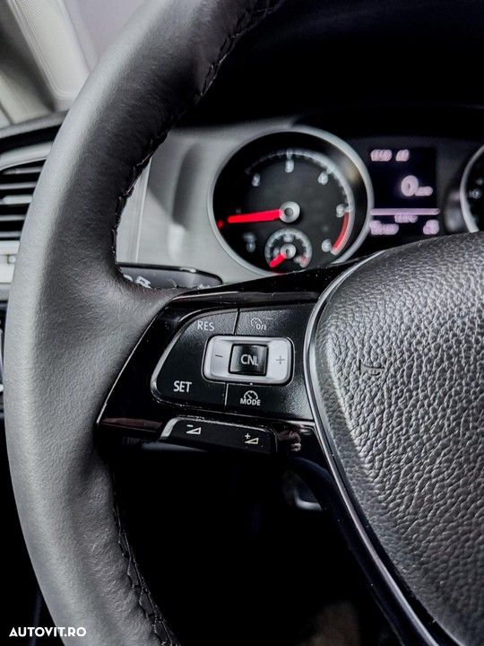 Volkswagen Golf 1.6 TDI BlueMotion Technology Comfortline - 15
