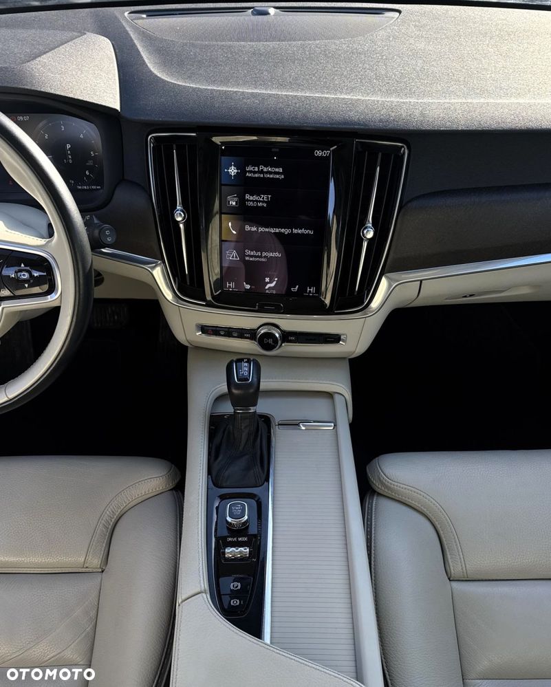 Volvo V90 Cross Country - 15