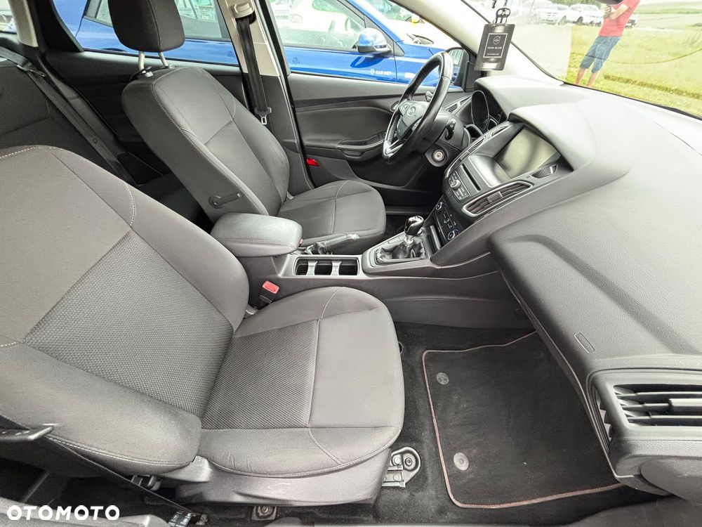 Ford Focus - 13