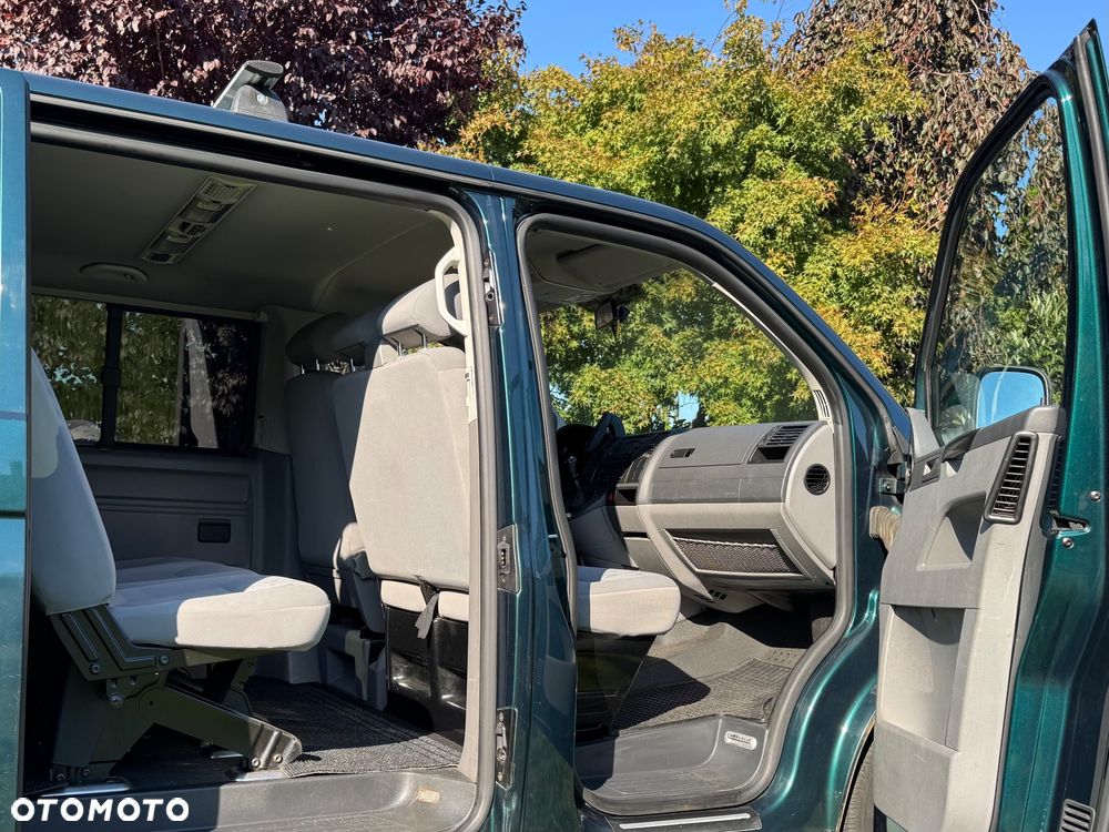 Volkswagen Caravelle - 6