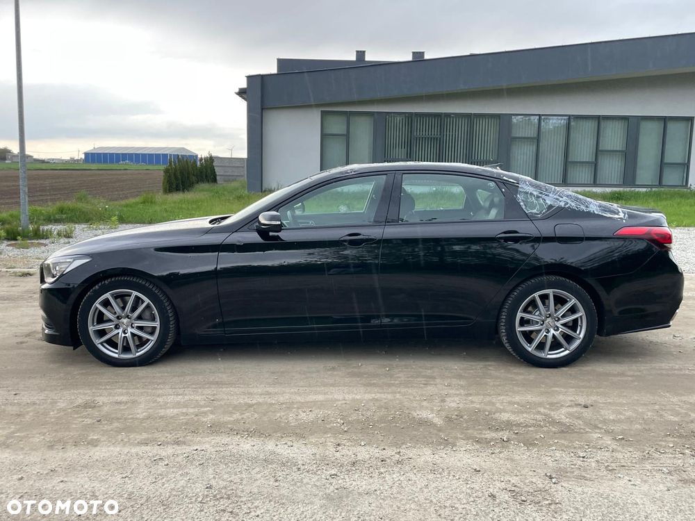 Hyundai Genesis - 8