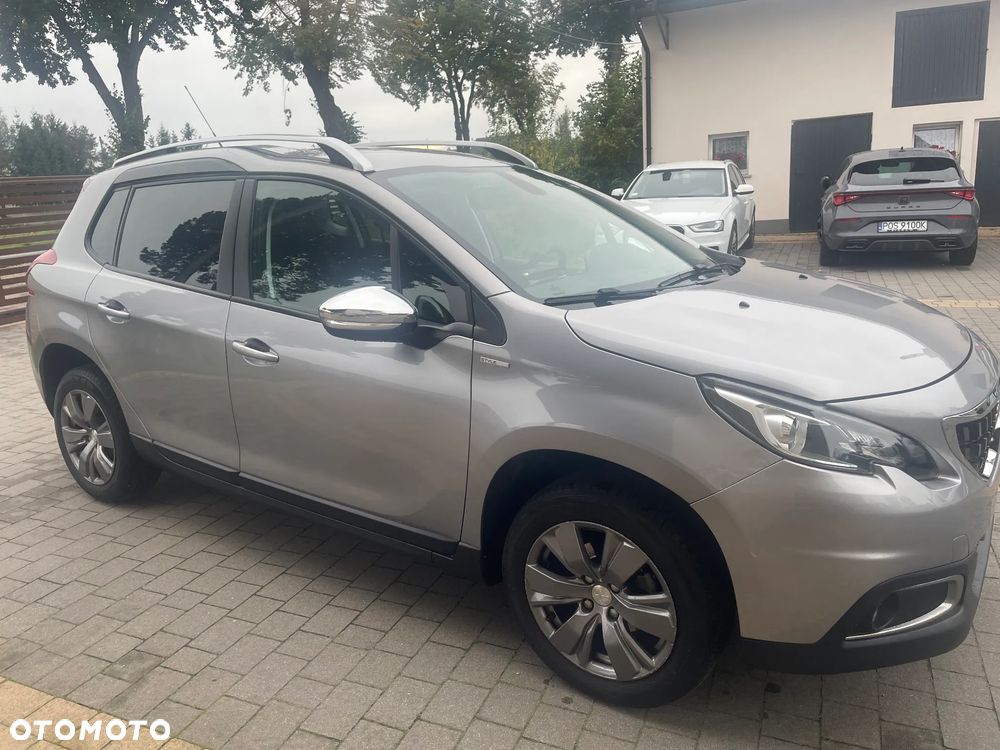 Peugeot 2008 1.2 Pure Tech Style - 9