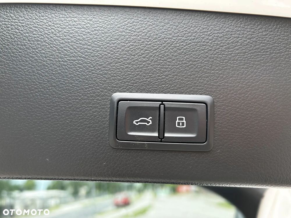 Audi A6 Avant 3.0 TDI S tronic - 25