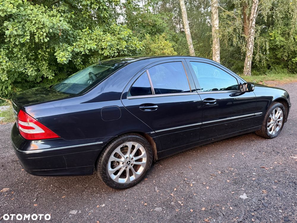 Mercedes-Benz Klasa C 180 Kompressor Sport Edition - 19