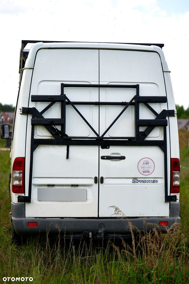 Mercedes-Benz Sprinter - 9