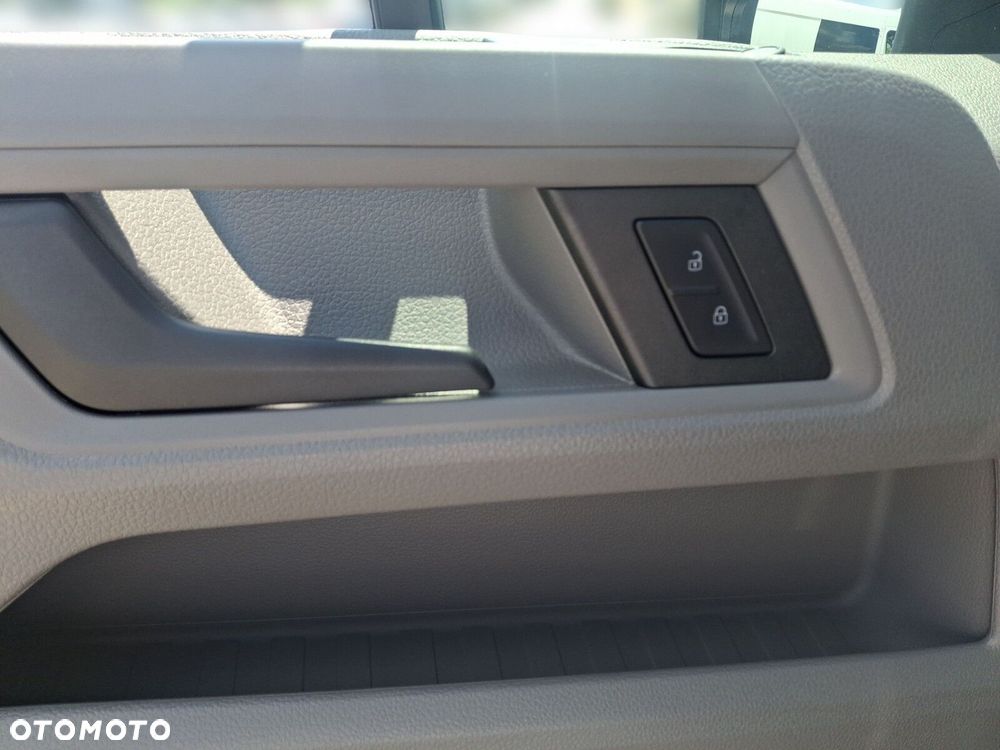 Volkswagen Crafter 2.0 TDI 140 KM Manual - 20