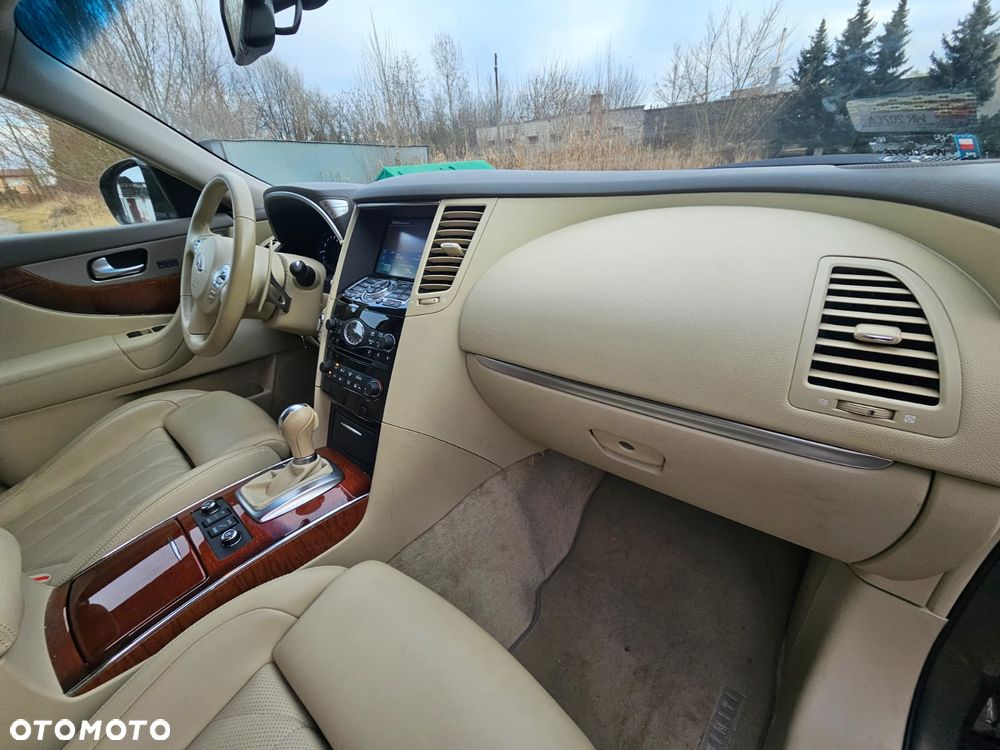 Infiniti QX70 3.7 S - 18