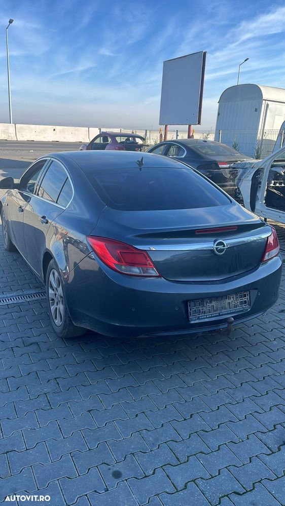 Dezmembram Opel Insignia 2.0 diesel din 2011 - 4