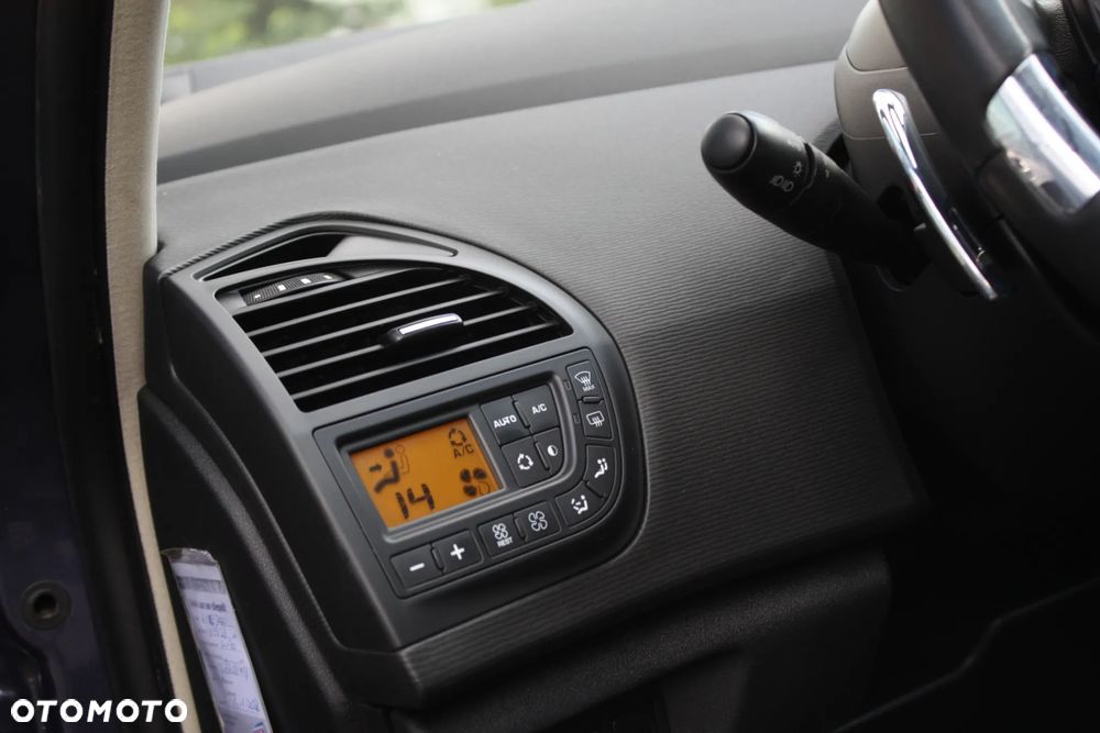 Citroën C4 Grand Picasso THP 155 EGS6 (7-Sitzer) Exclusive - 17