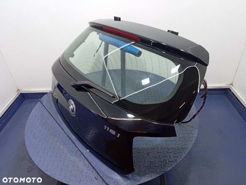 BMW 1 F20 TYLNA KLAPA BAGAŻNIKA 668  SCHWARZ  II - 2