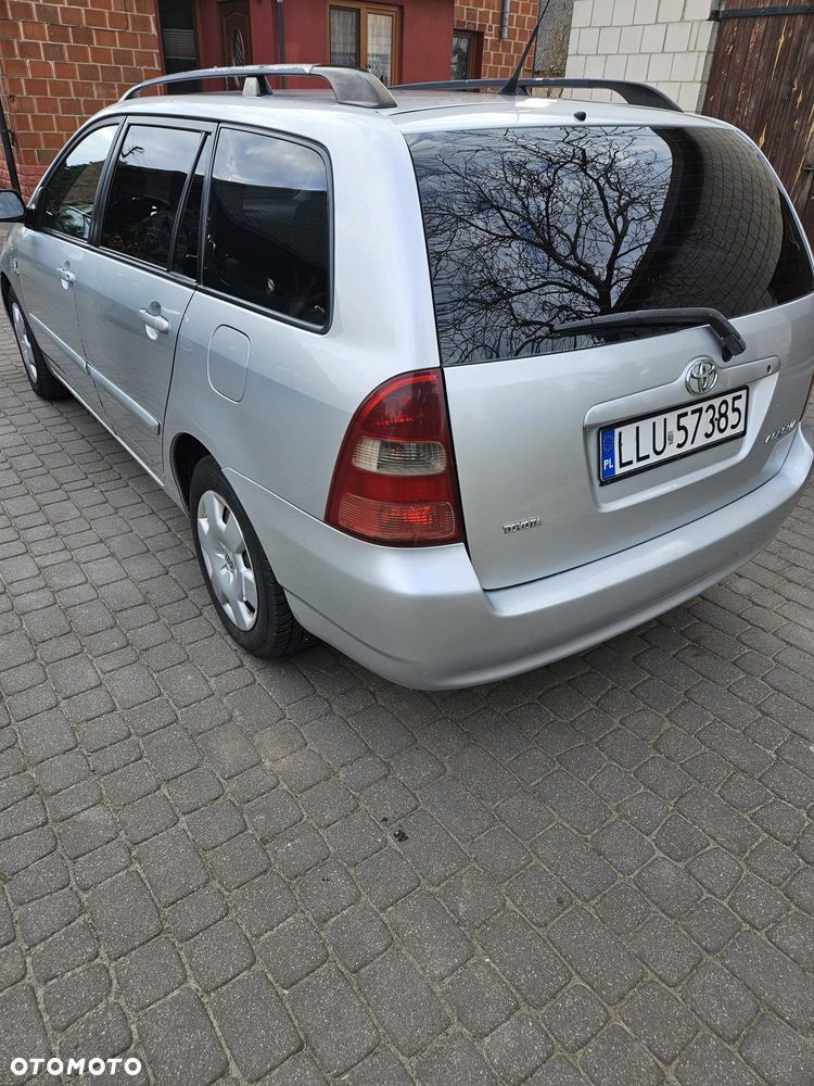 Toyota Corolla 2.0 D-4D Base - 6