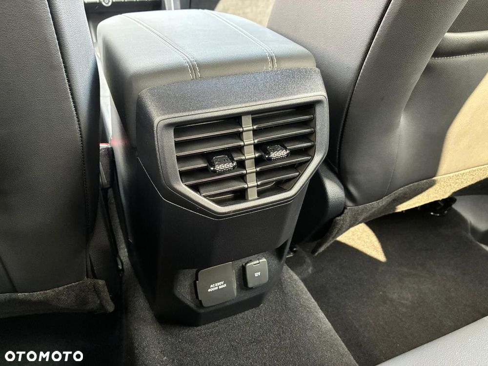 Volkswagen Amarok - 31