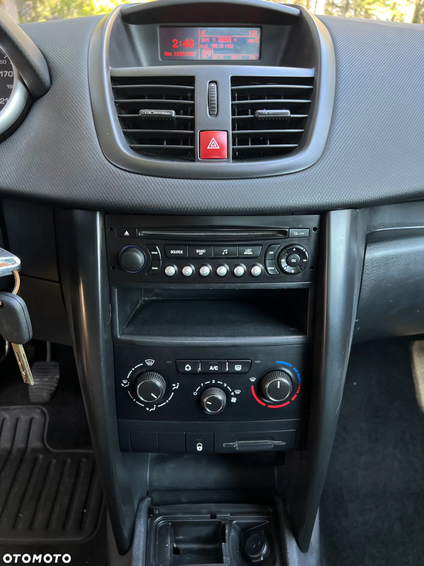 Peugeot 207 90 HDi FAP (Blue Lion) Premium - 11