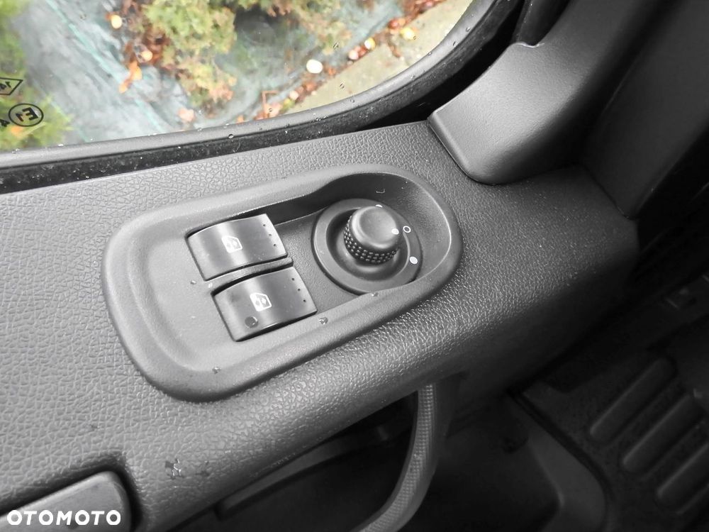 Renault MASTER PLANDEKA 10 PALET WEBASTO TEMPOMAT KLIMATYZACJA  130KM - 31