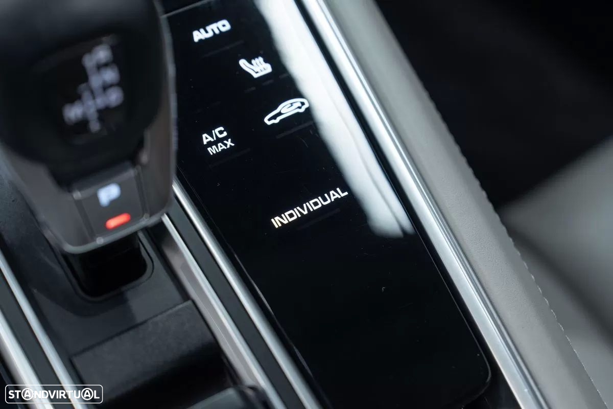 Porsche Panamera Sport Turismo 4 E-Hybrid - 53