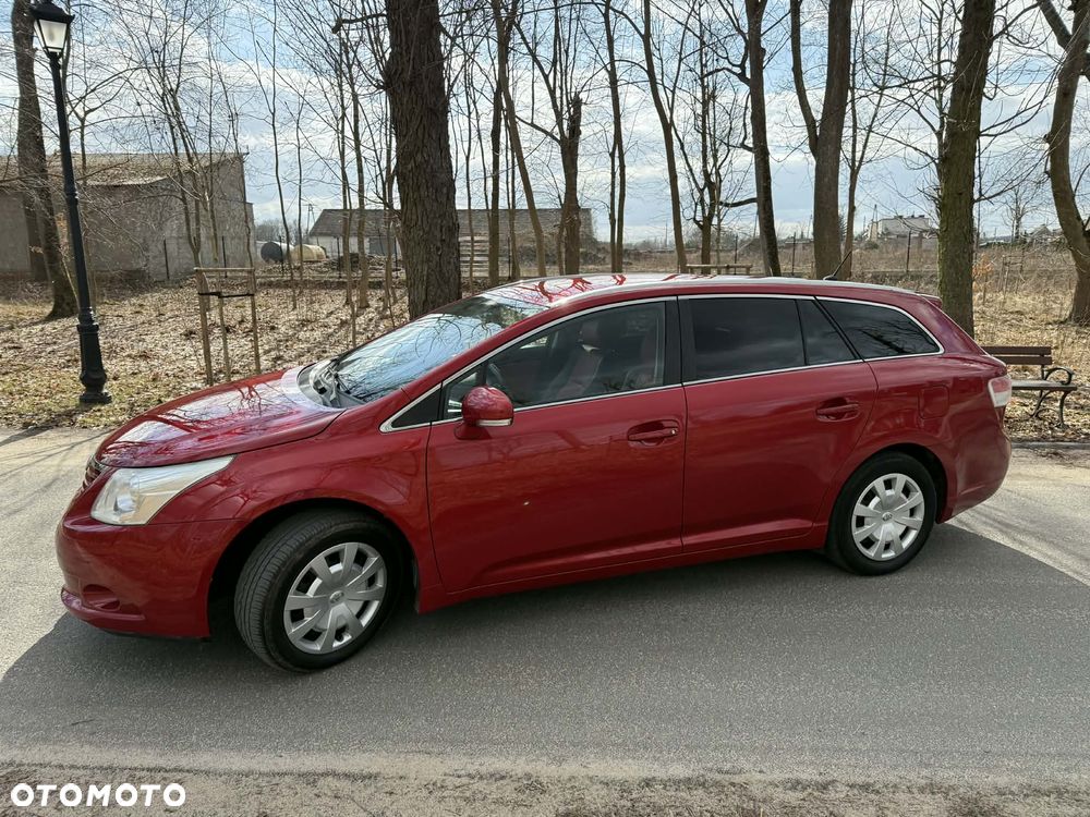 Toyota Avensis 1.8 Sol EU5 - 18