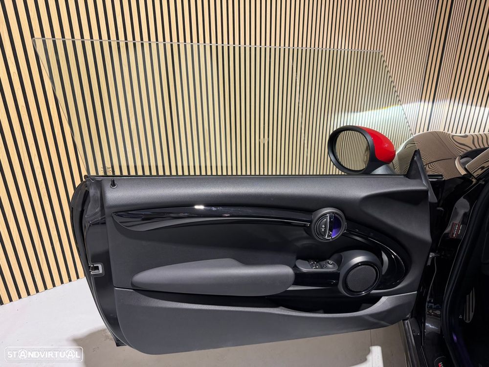 MINI 3 Portas John Cooper Works Aut. - 24