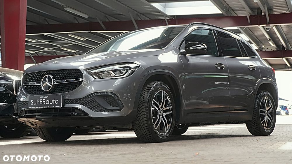 Mercedes-Benz GLA 180 - 7
