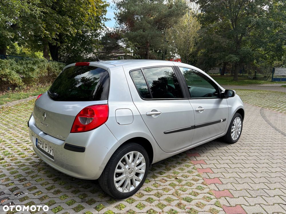 Renault Clio - 6