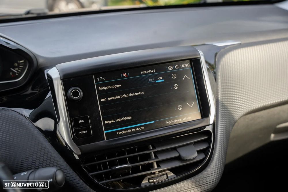 Peugeot 208 1.2 PureTech Allure - 11