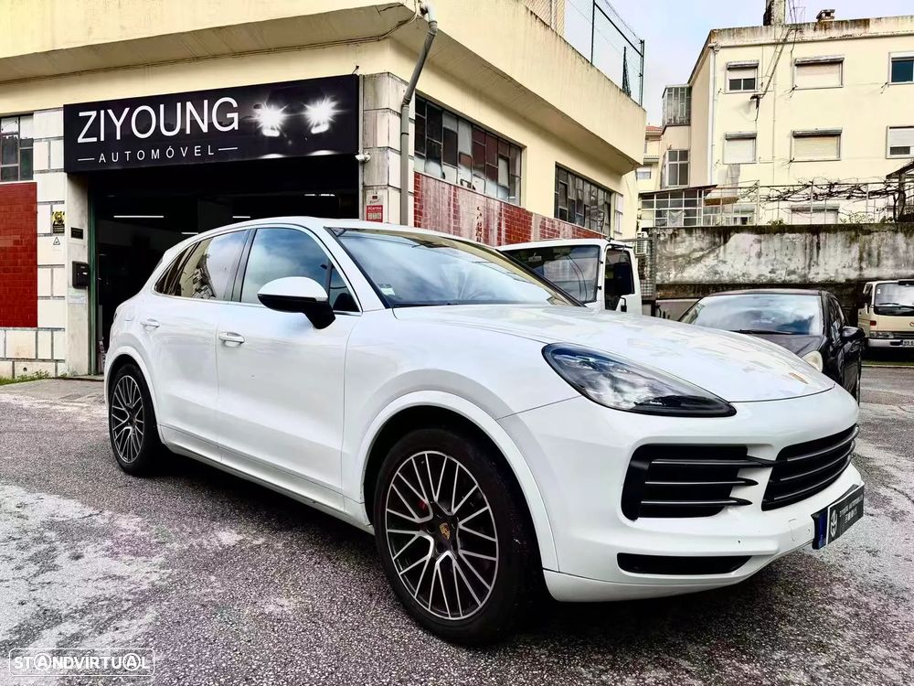 Porsche Cayenne S - 1