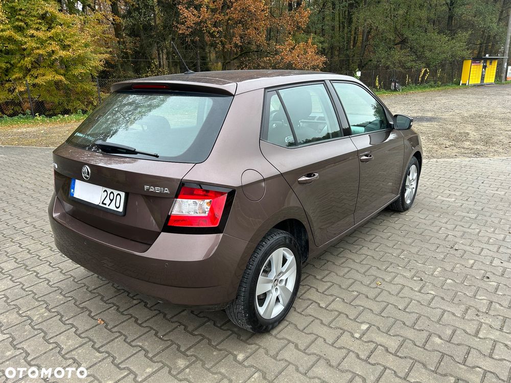 Skoda Fabia 2016 photo 2